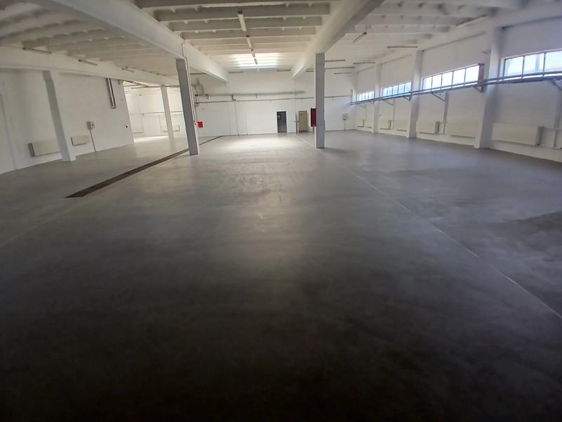 Hala do wynajęcia – 891 m² - 4.jpg