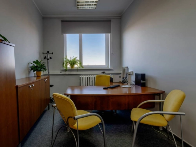 Wynajem w pełni wyposażonych biur na godziny, dni czy miesiące na terenie Świdnicy Biura stacjonarne oraz Powierzchnie Coworkingowe wynajem Św