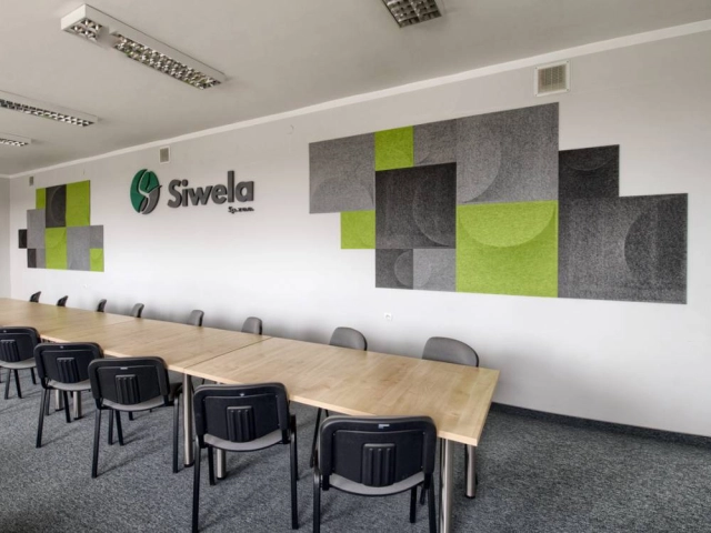Sala konferencyjna o powierzchni 84m2 (pomieści do 50 osób). Sale konferencyjne wynajem Świdnica Siwela